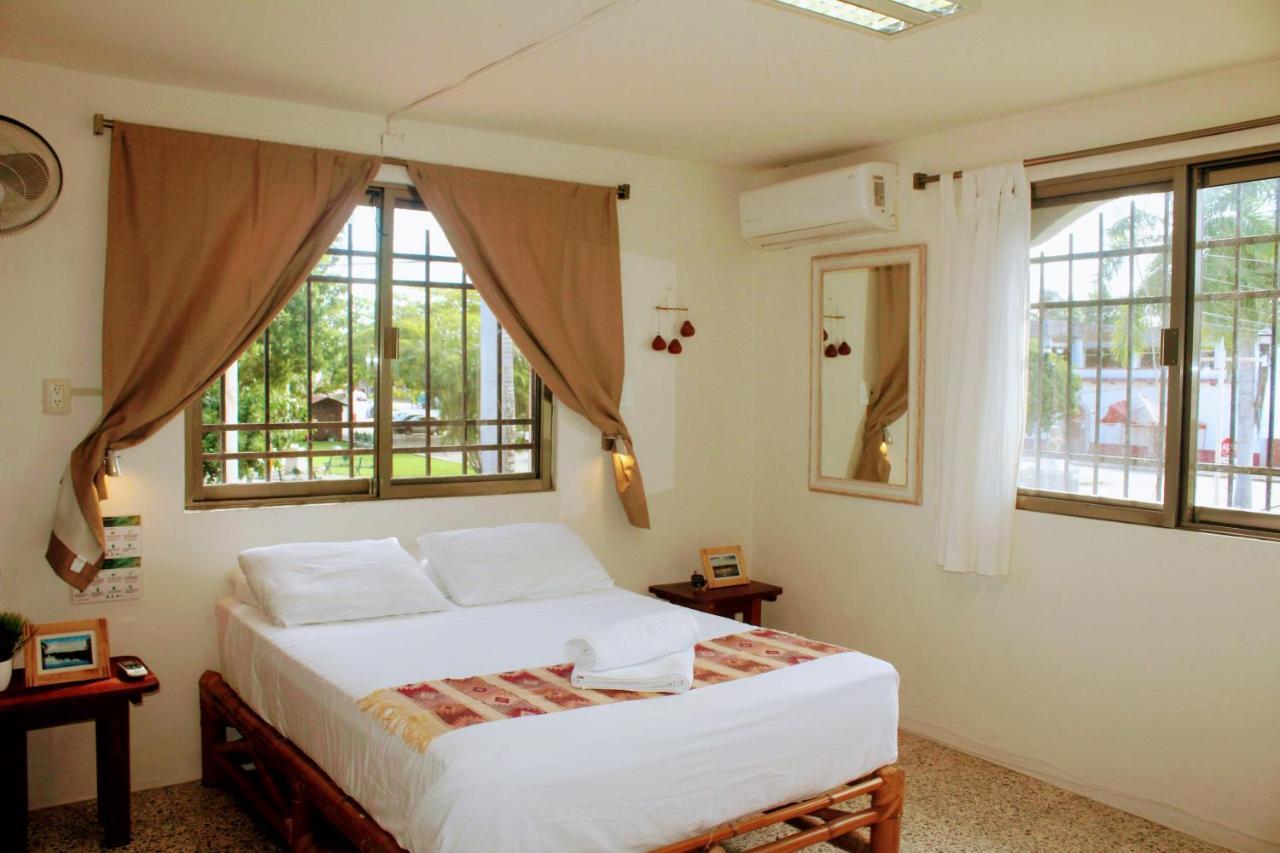 Hostal & Suites Pata de Perro Bacalar Exterior foto